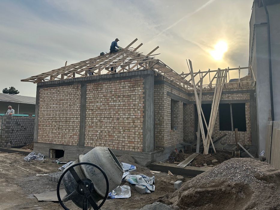 Yengi qurilgan uy sotiladi