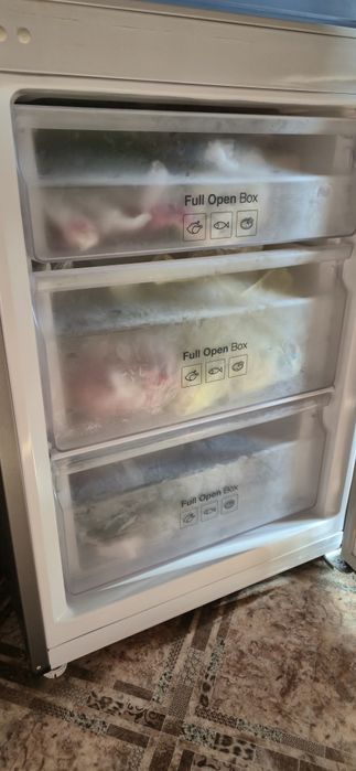 Продам  холодильник  Samsung