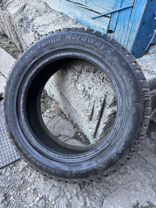 Продам зимние шины б/у