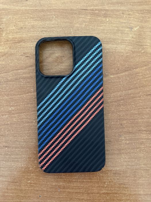 Чехолы для iPhone 13 pro