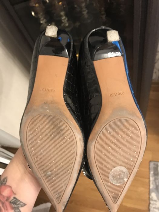 Продам женские туфли