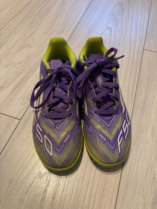 Ghete fotbal Adidas F50 copii marimea 34