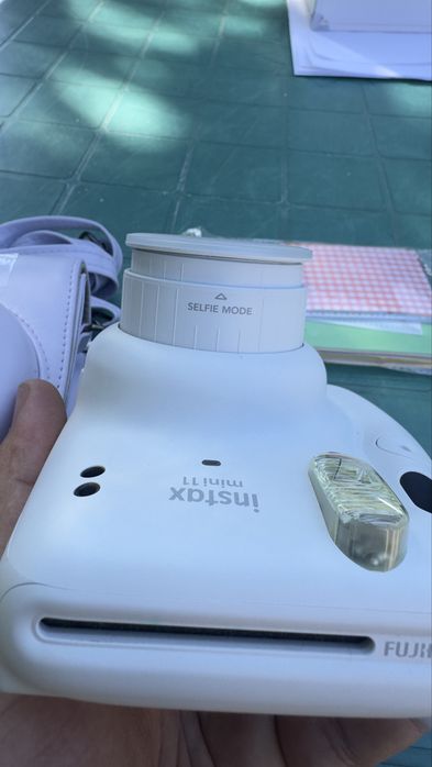 Aparat foto instant Fujifilm Instax Mini 11 – 280 lei