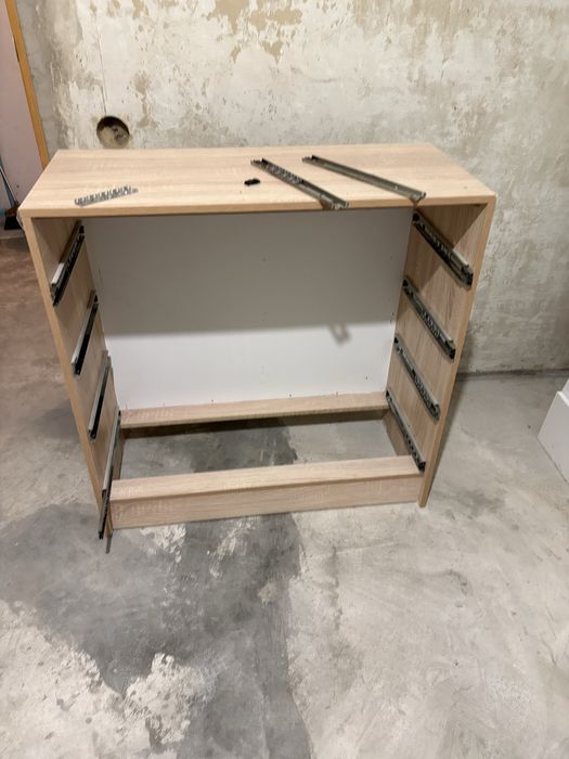 Комод белый  для спальни 4 ящика