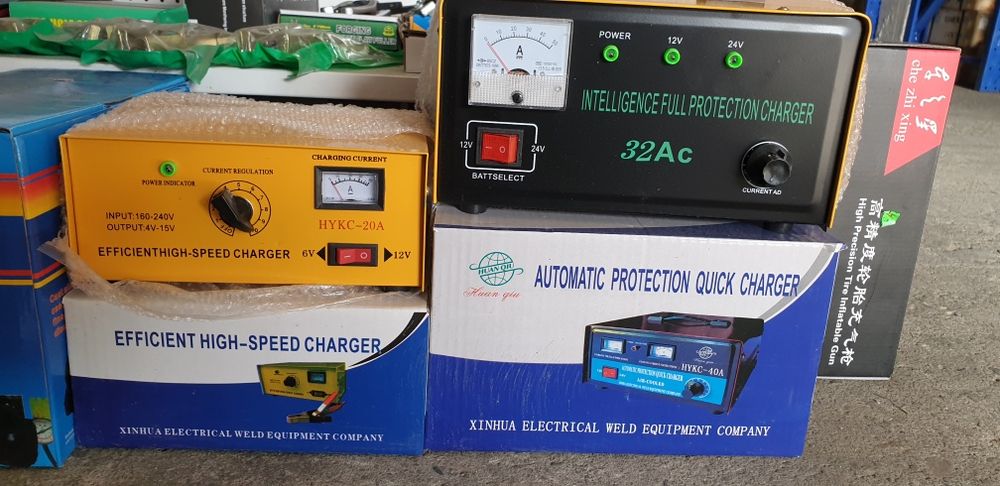 Зарядно за акумулатор ,компресори 12 v