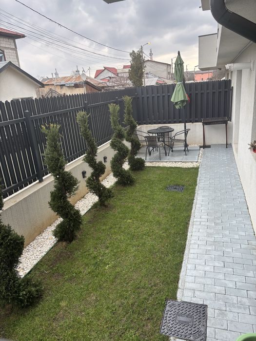 Vand apartament sectorul 5,targ pucheni,2 camere,decomandat,curte