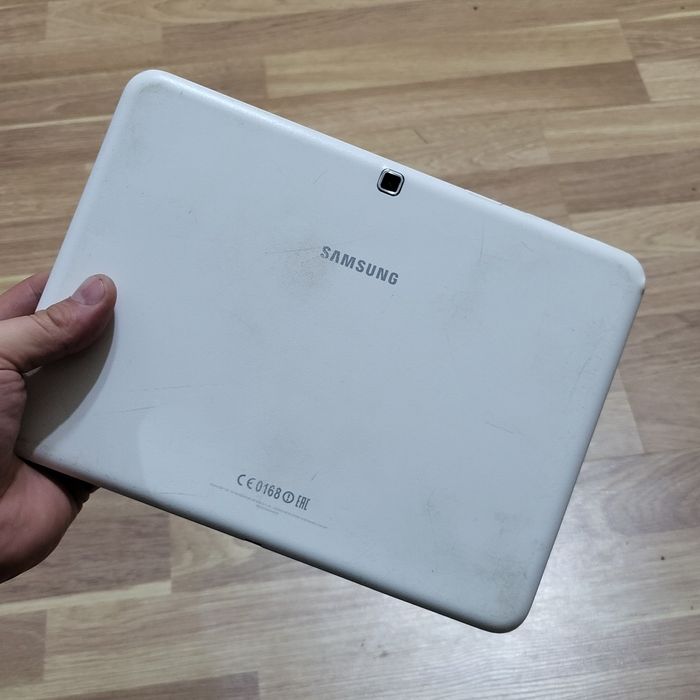 Планшет Samsung Tab 4