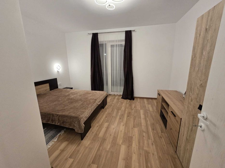 Inchiriez Apartament 3 Camere Zona Valletta Park