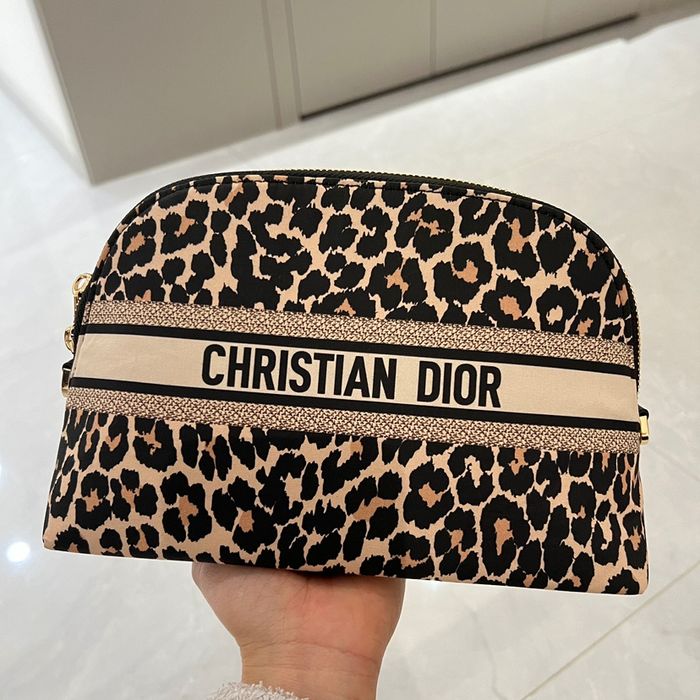 В наличии! Косметичка Dior