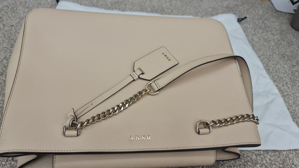 Оригинална естествена кожа DKNY