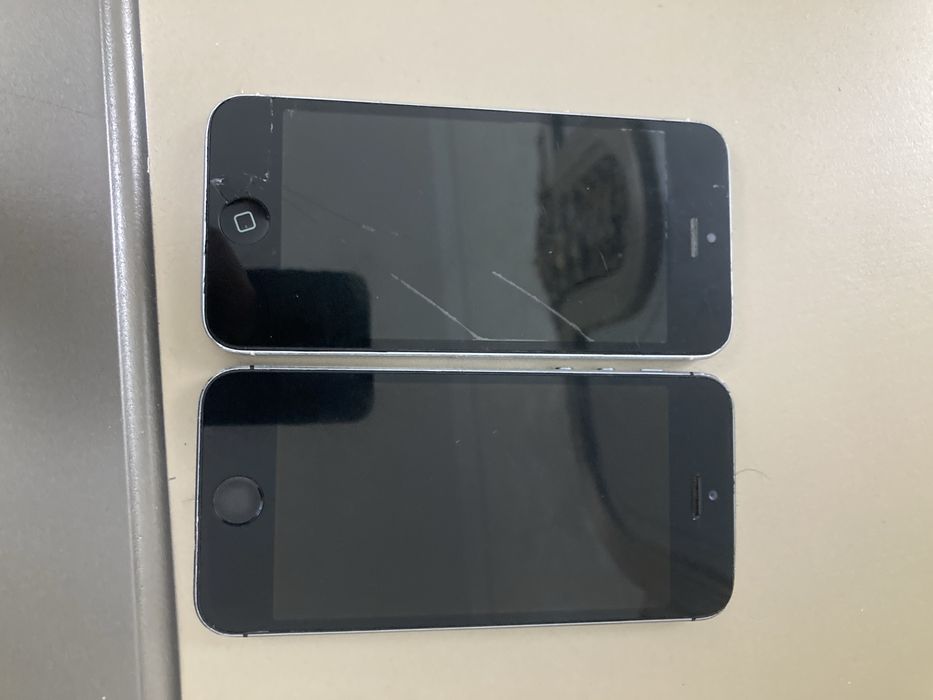 Iphone 5 ,5S оба работает у одного экран и iCloud