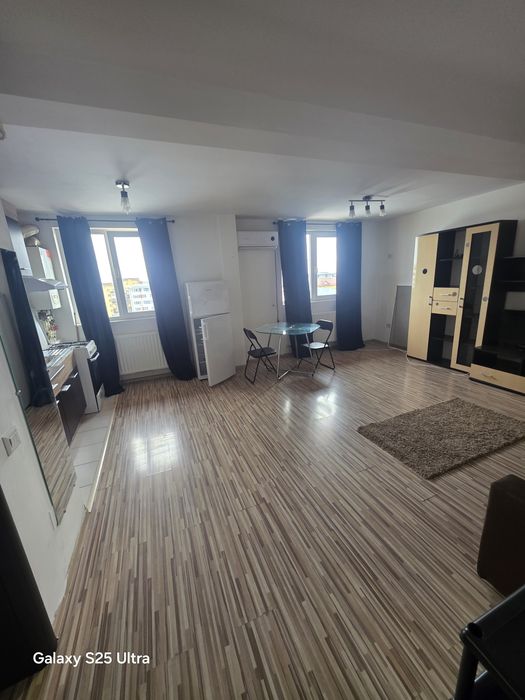Vand garsoniera in cartierul Militari Residence