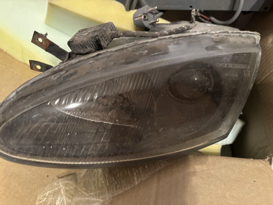 Фара тибурон левая
