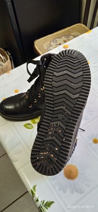 Ботинки женские качественные.