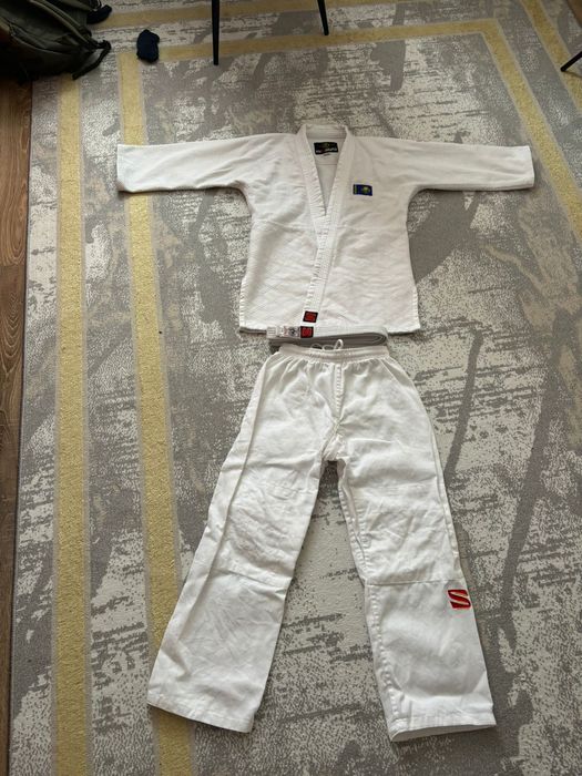 Кимоно (дзюдоги)