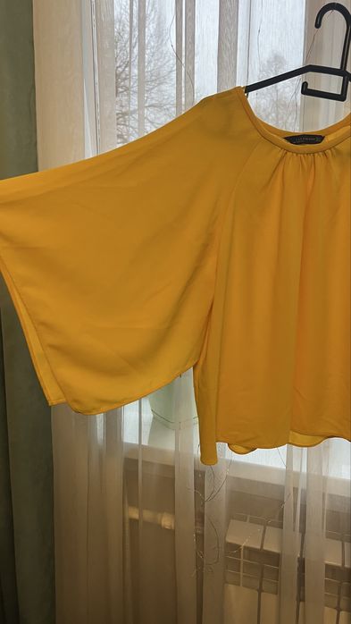 Блуза с широким рукавом