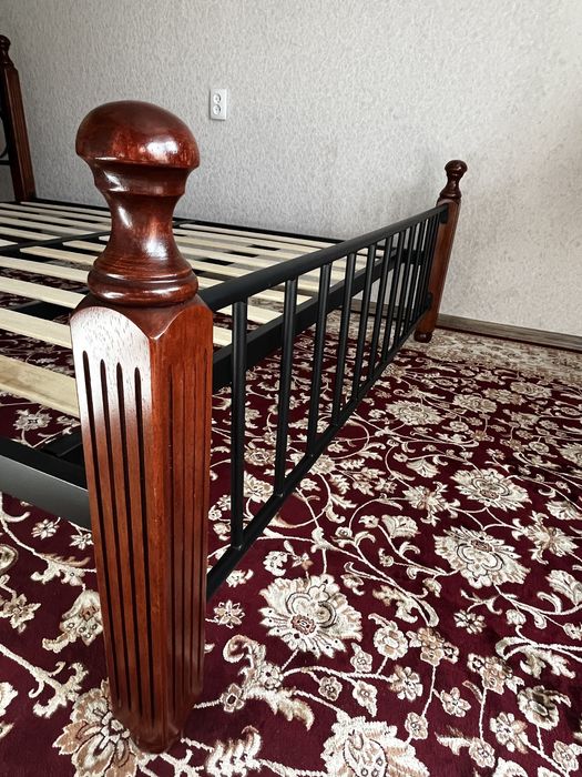 Продам кровать в отличном состоянии