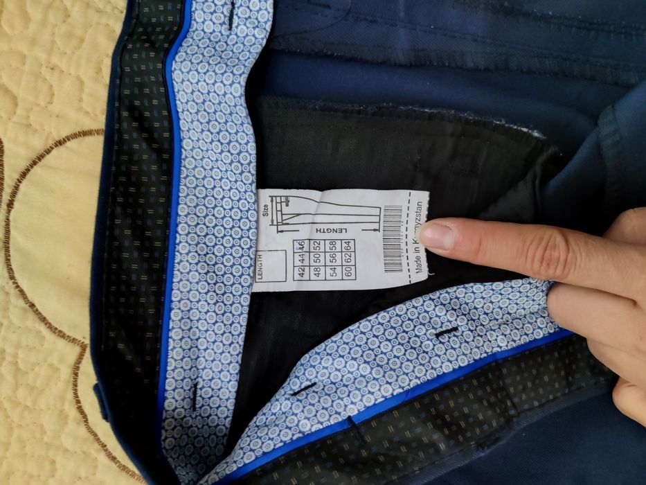 Продам брюки для мальчиков