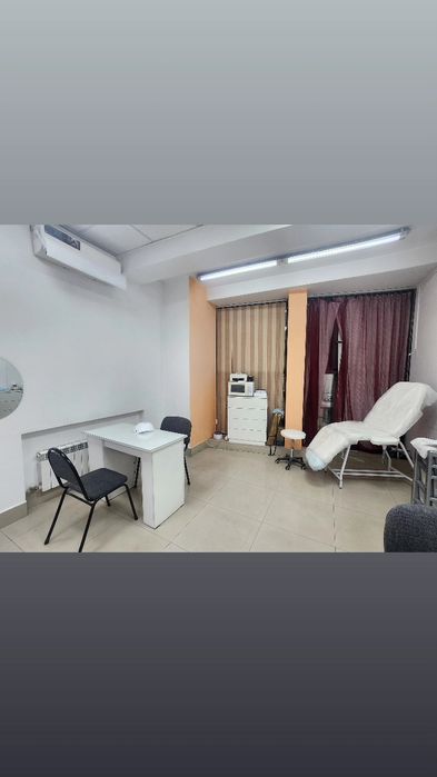 Сдаётся пол кабинета