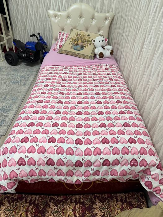 Kravat idiyal xolatda.                 .