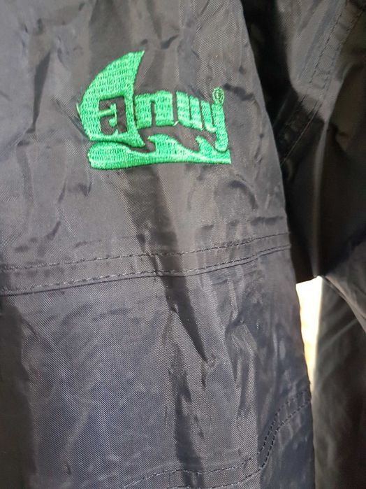 Продавам две мъжки якета