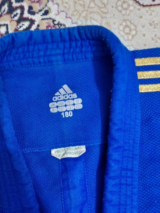 Продается кимано IJF 180