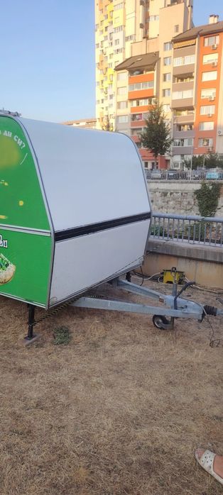 Каравана за бързо хранене