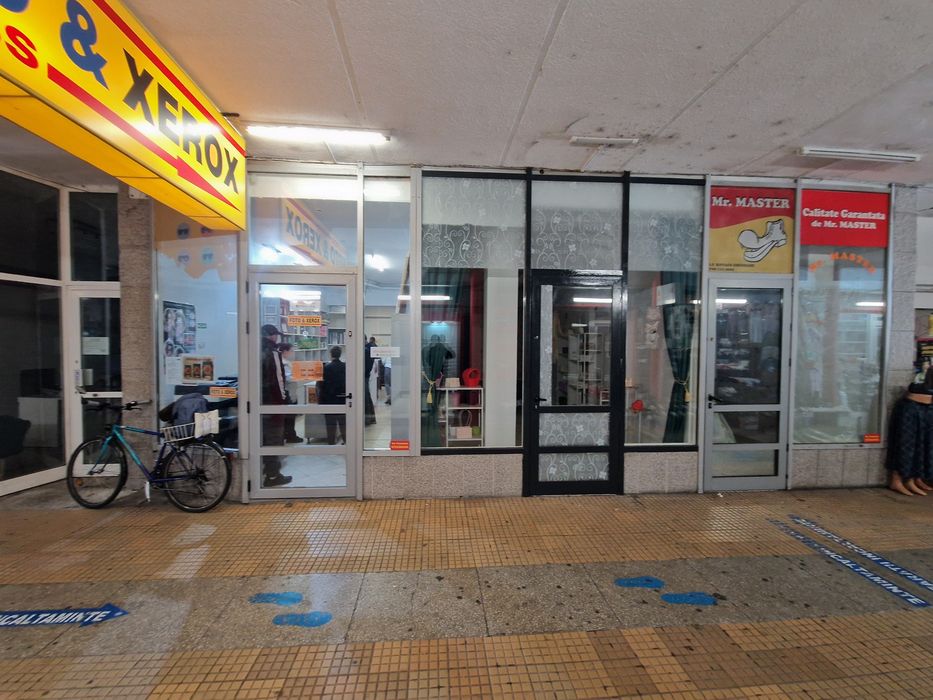 Proprietar vand spatiu comercial 120 mp  B-dul Saturn Brasov