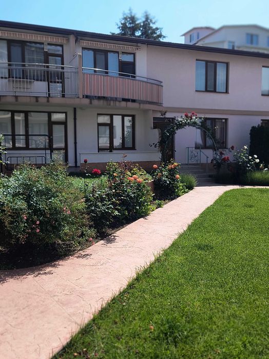 Продавам обзаведен апартамент в Кранево