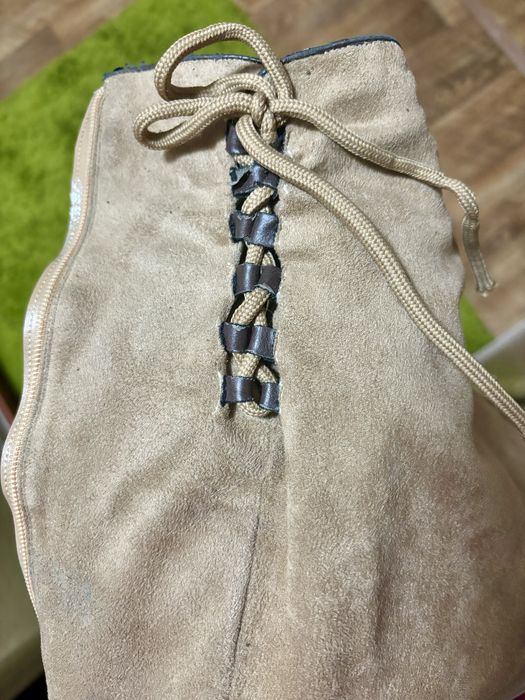 Зимние замшевые сапоги