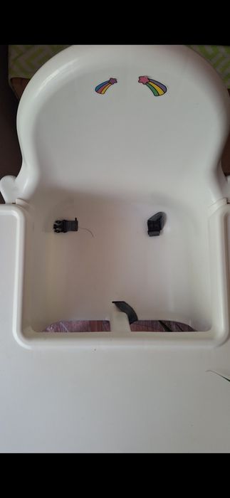 Продается детский стульчик для кормления Икея