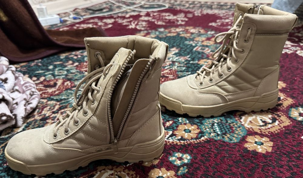 Продам писочные берцы