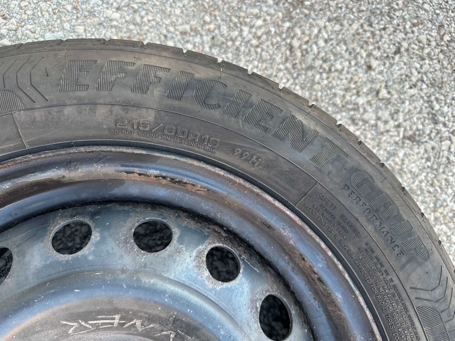 2бр. летни гуми 215/60/16 - Goodyear