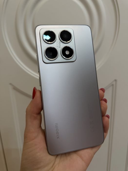 Смартфон Xiaomi 14T