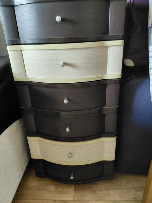 Продам срочно тумбочку