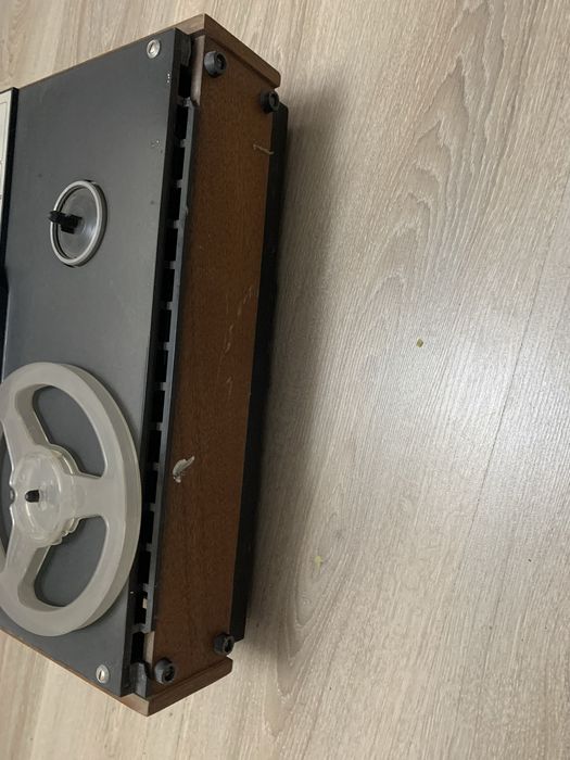 Продам магнитофон Маяк 203, СССР