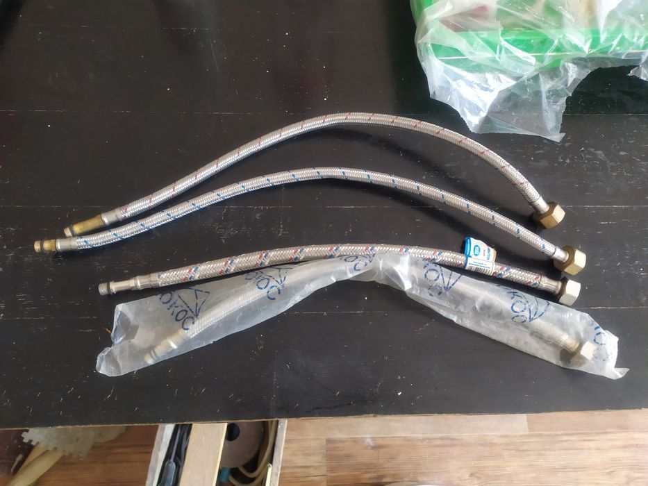 Шланги продам на смеситель