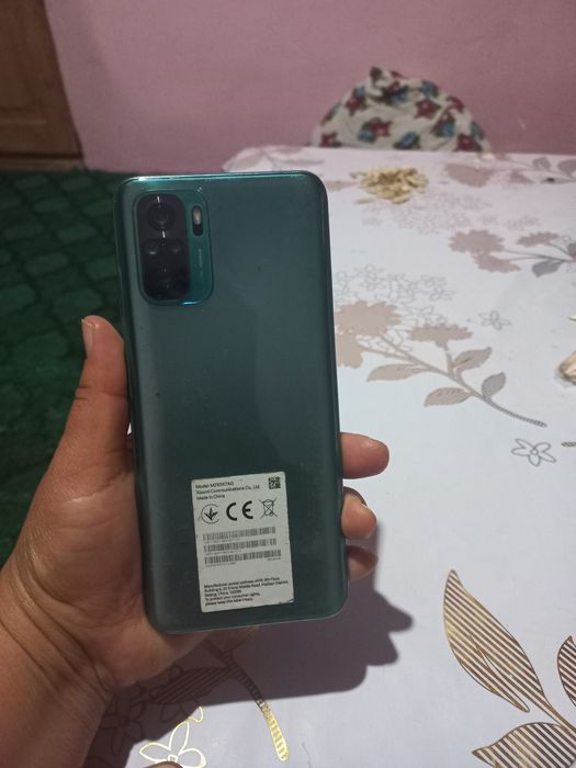 Редми телефон сатылады.