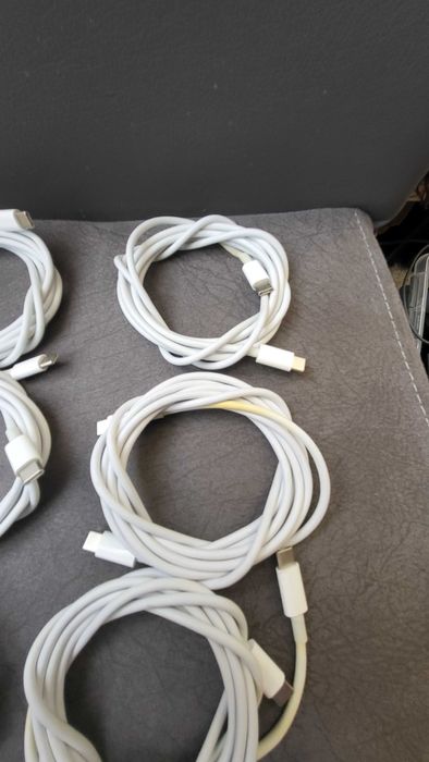 Cablu date APPLE  Gros , USB-C - USB-C, 240W, 2m, alb  de la 50-70 lei