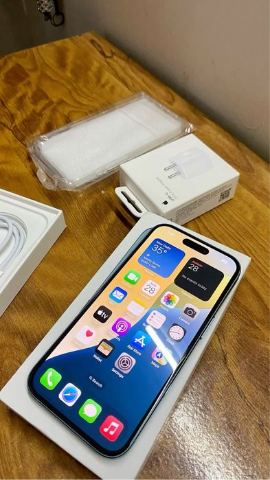 продаю Iphone 16