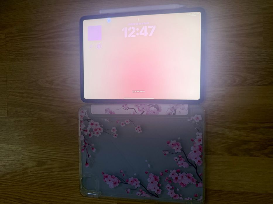 iPad Pro 11” (2022) M2 128GB + Apple Pencil + Husă | Ca nou