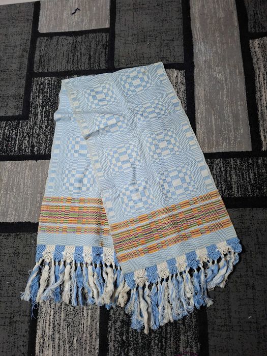 Fața de masa si fața de pernă