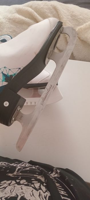 !СРОЧНО! Продам коньки