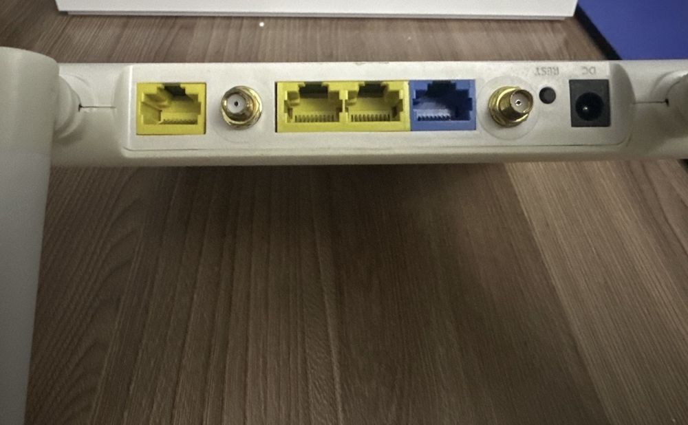 Продам WIFI Роутер модем