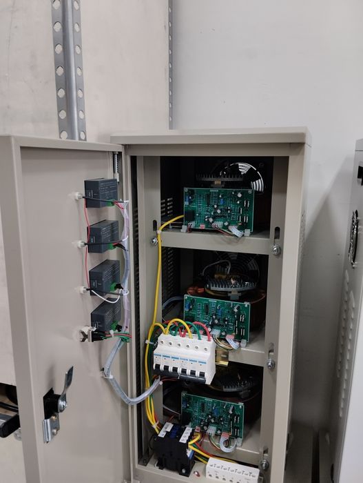 Stabilizator andeli 10-kva 380V стабилизатор андели 10-ква 380В