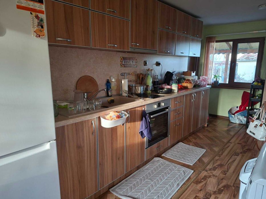 Продава се Къща в Търговище, Център - 200 кв.м за 493 €/кв.м - Снимка #1