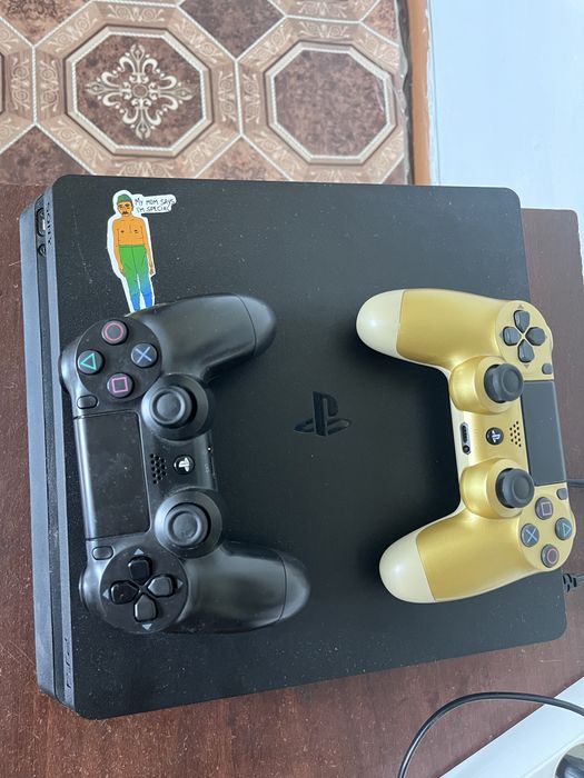 Продается Playstation 4 slim