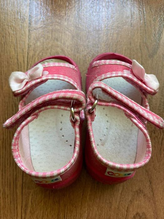 Детски розови сандали 18 номер