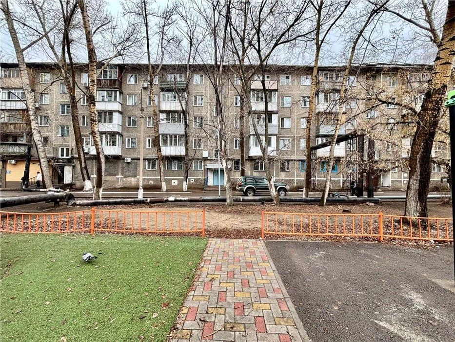 Продам 2х ком.Ержанова,>