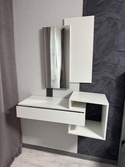 Туалетный столик